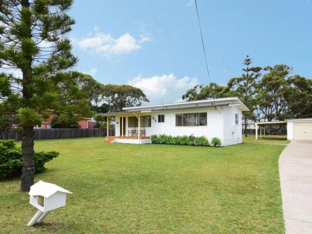 House for sale in Culburra Beach, New South Wales