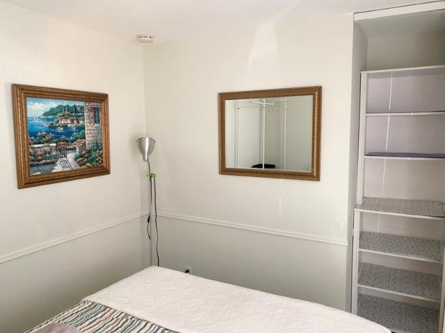Room for rent in Laguna Hills, California