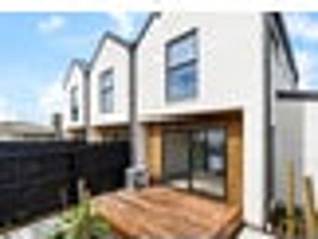 Townhouse for sale in Wairau Valley, Oroua County