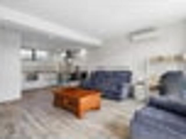 Apartment for sale in Heathcote, Canterbury