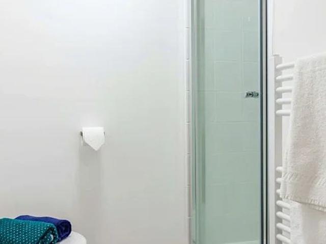 Studio for rent in Islington, Calderstones