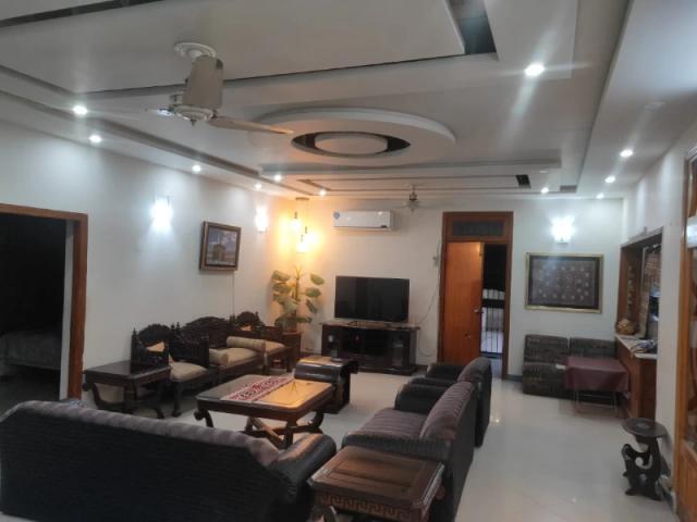 House for sale in Model Town