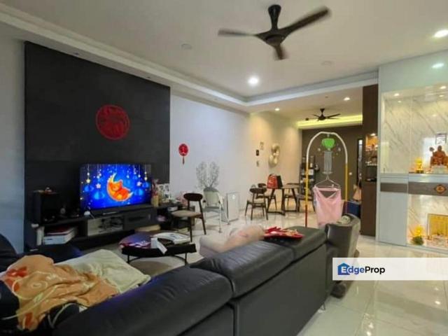 House for sale in Malaka