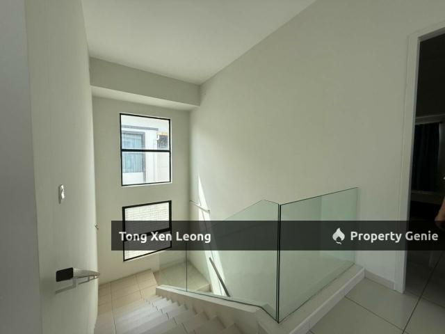Bungalow for sale in Malaka
