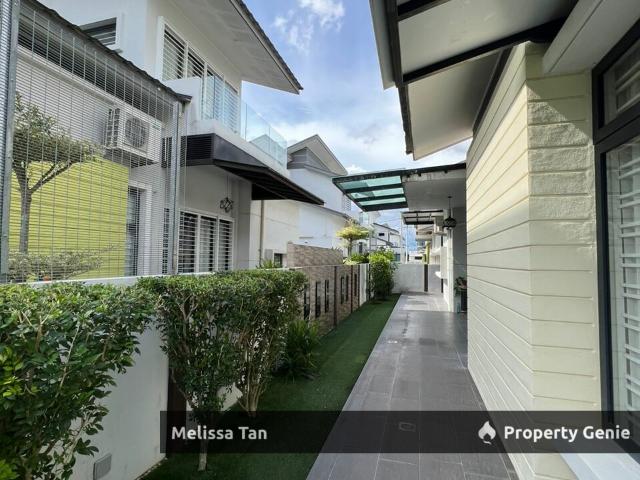 Bungalow for sale in Malaka