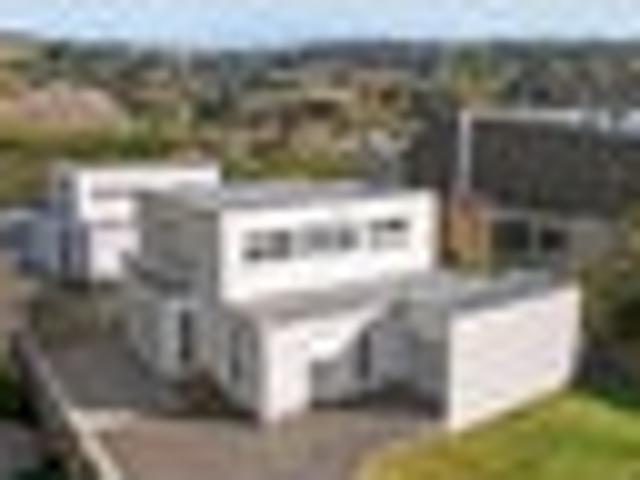 House for sale in Chaslands, Canterbury