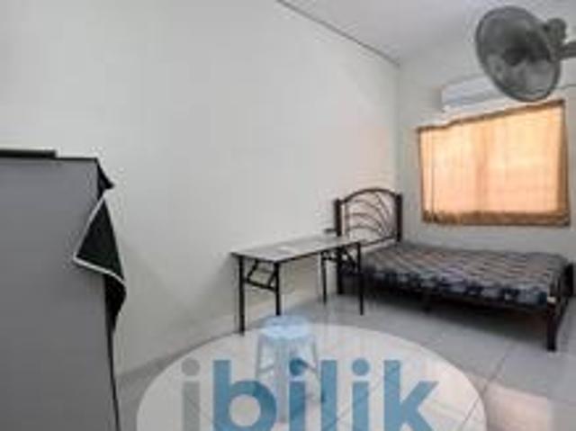 Room for rent in Jenjarom, Selangor