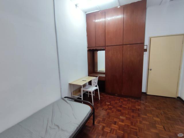 Room for rent in Petaling, Damansara Damai