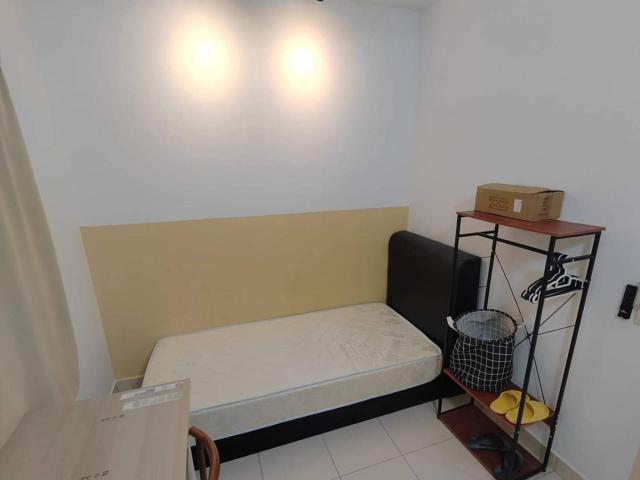 Room for rent in Petaling, Alam Impian