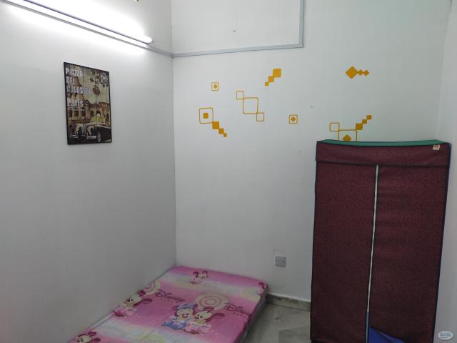 Room for rent in Country Heights Damansara, Kuala Lumpur