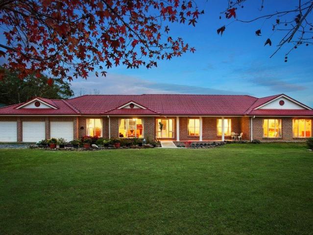 Cottage for sale in Mangrove Mountain, New South Wales