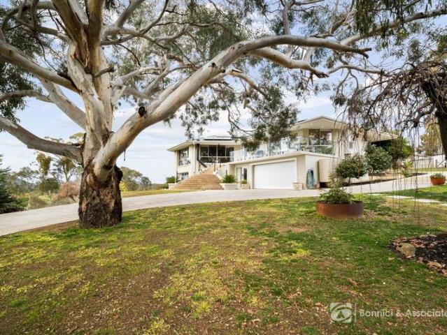 Cottage for sale in Wodonga, Victoria