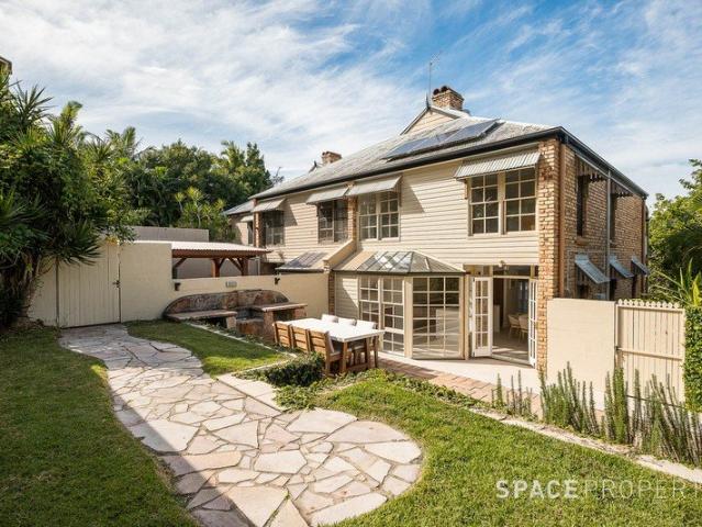 Townhouse for sale in Toombul, Queensland