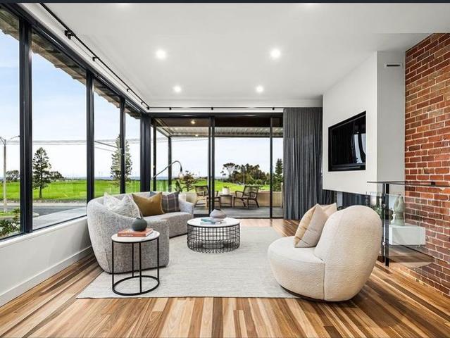 Townhouse for rent in Camerons Creek, Victoria