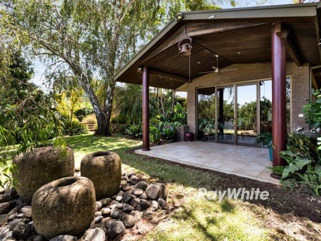 Cottage for sale in Colignan, Victoria