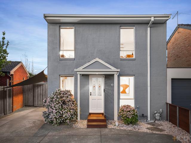 House for sale in Bentleigh