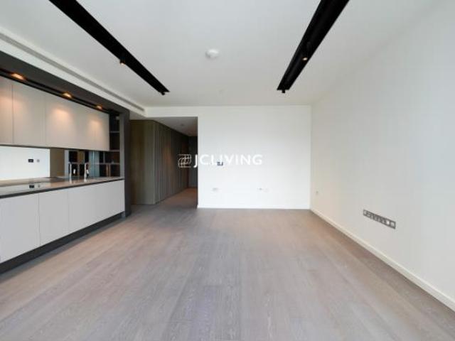 Apartment for rent in Canary Wharf, Greater London