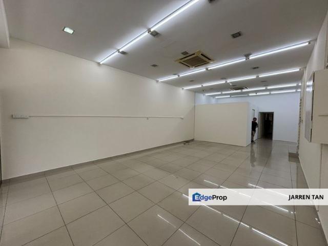 Shop for rent in Petaling, Subang Jaya