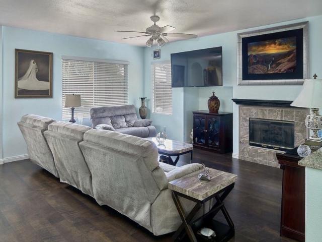 Room for rent in Oceanside, California