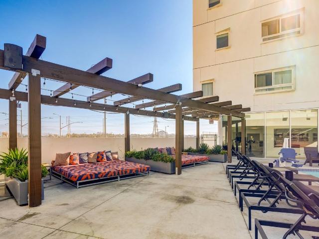 Apartment for rent in Canoga Park, California