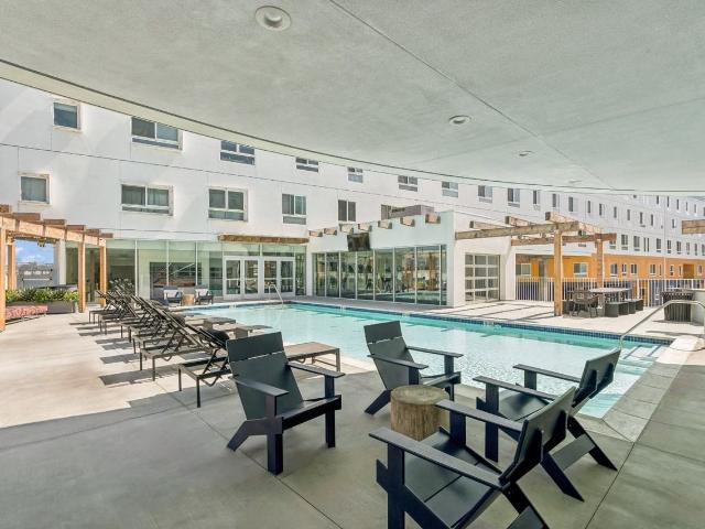 Apartment for rent in Canoga Park, California