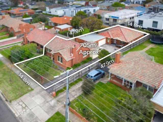 House for sale in Aberfeldie, Melbourne