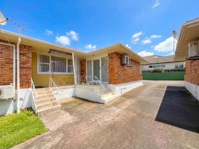 Apartment for rent in One Tree Hill, Maungakiekie-Tāmaki