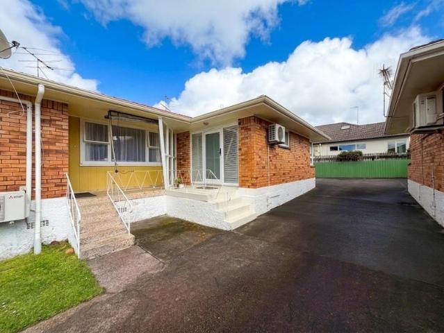 Apartment for rent in One Tree Hill, Oroua County