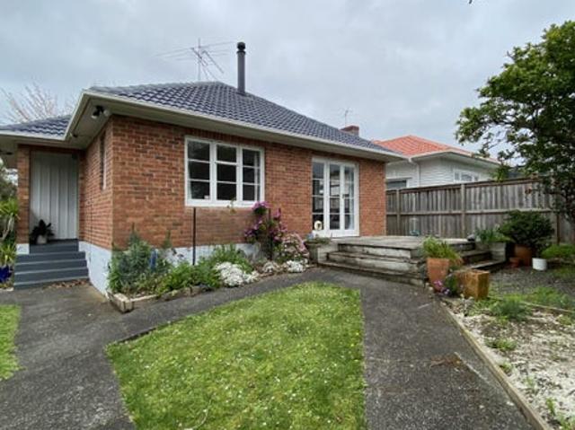 House for rent in One Tree Hill, Oroua County