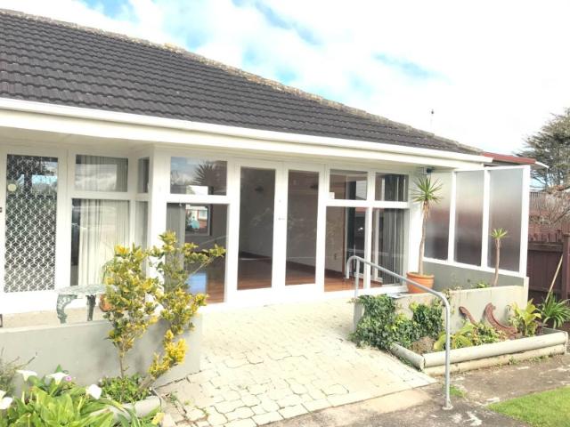 Apartment for rent in One Tree Hill, Oroua County