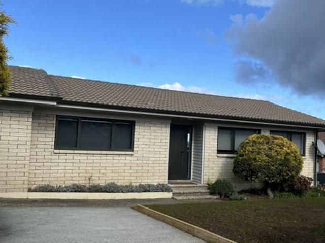 House for rent in Royal Oak, Oroua County