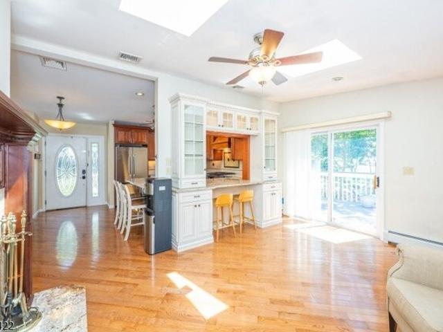 House for sale in Glasser, New Jersey