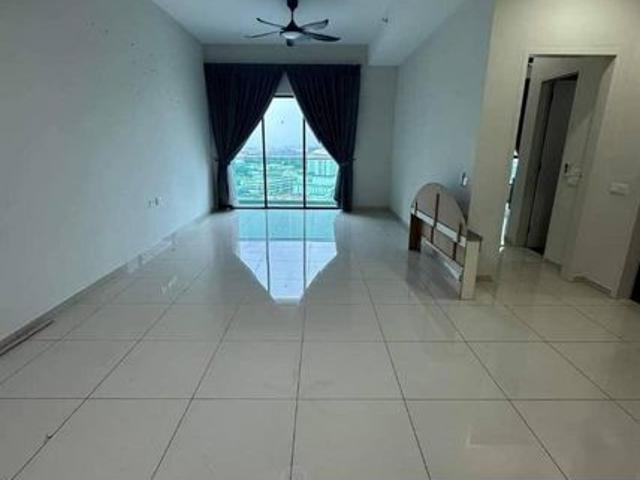 Condominium for sale in Malaka