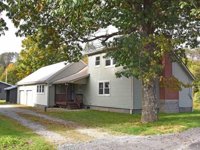 House for sale in Marshfield, Washington County