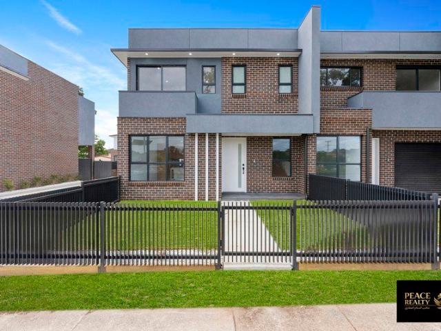 Townhouse for sale in Sydney, New South Wales