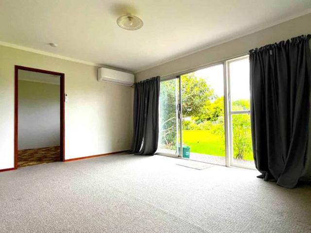 Apartment for rent in Mount Wellington, Oroua County