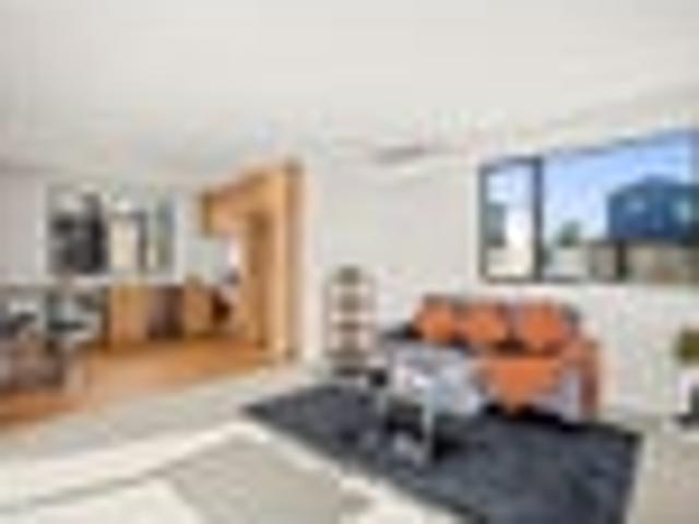 Townhouse for sale in Heathcote, Canterbury