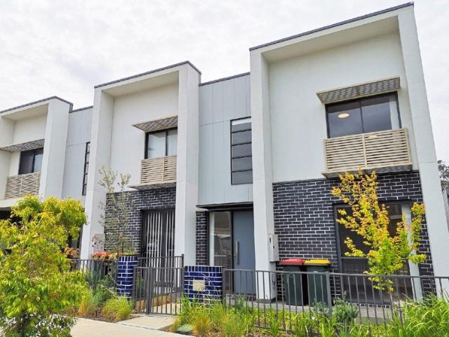 Townhouse for rent in Rouse Hill, Sydney