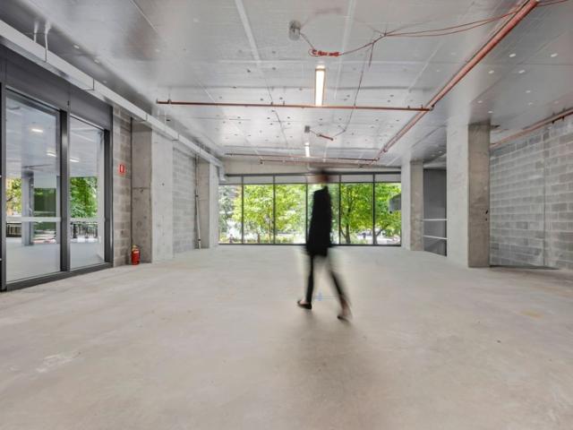 Showroom for rent in City