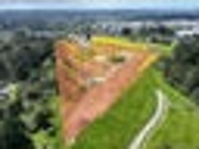 Land for sale in Paremoremo