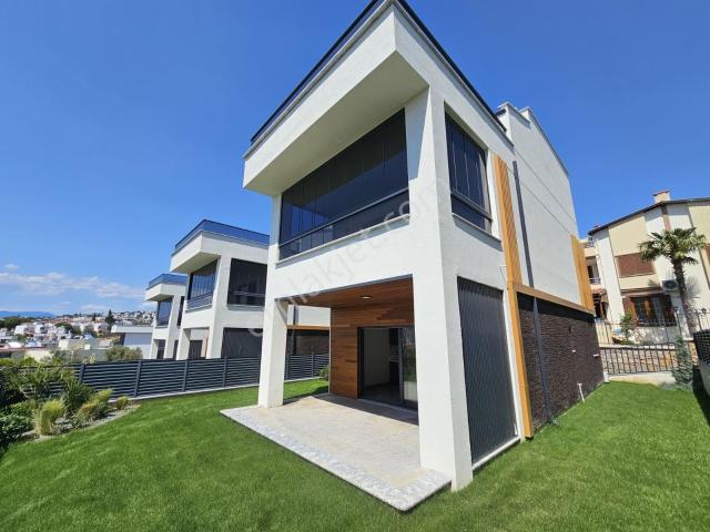 Burhaniye, Balikesir içerisinde satılık Villa