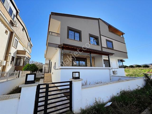 Burhaniye, Balikesir içerisinde satılık Villa