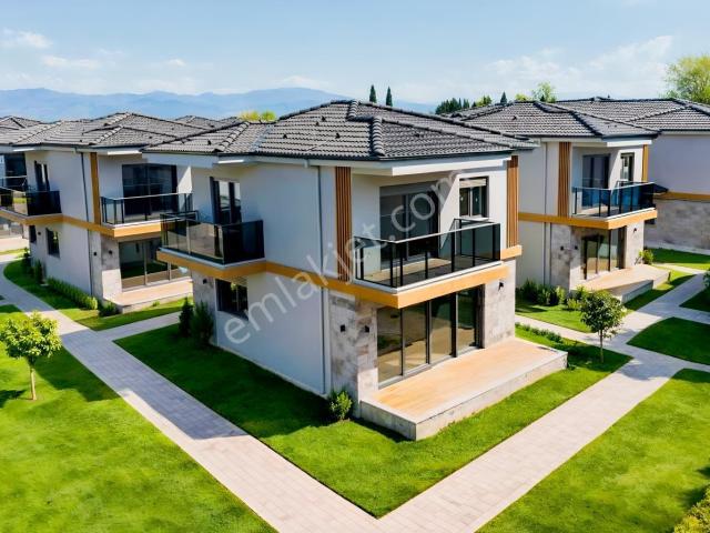 Burhaniye, Balikesir içerisinde satılık Villa