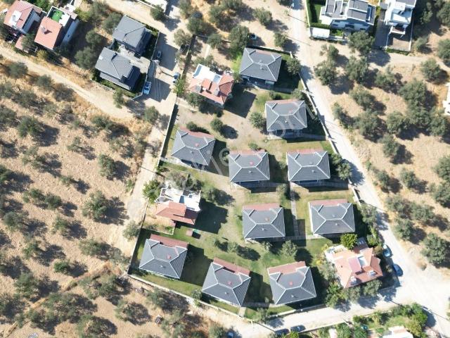 Burhaniye içerisinde satılık Villa