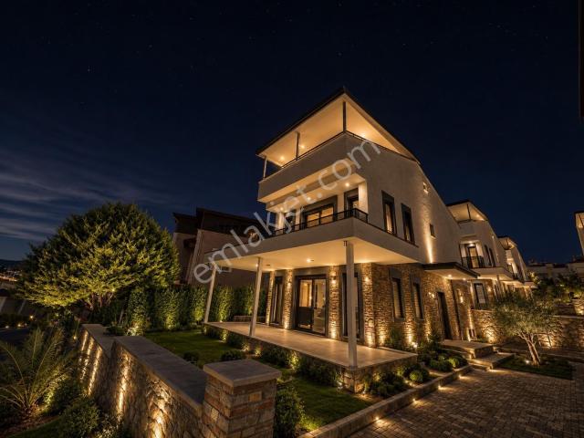 Burhaniye içerisinde satılık Villa