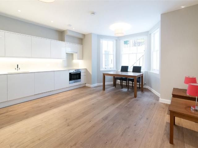 Apartment for rent in Brompton, Greater London