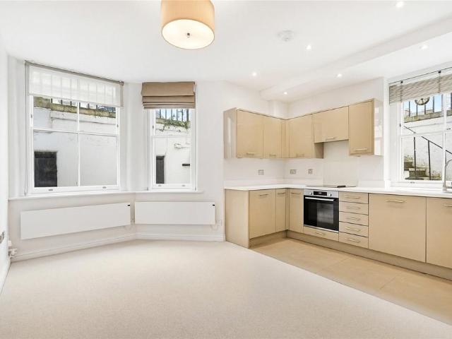 House for rent in Brompton, Greater London