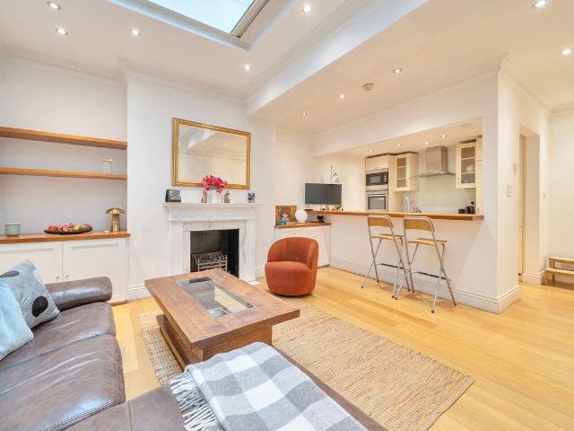 Studio for rent in The Boltons, Greater London