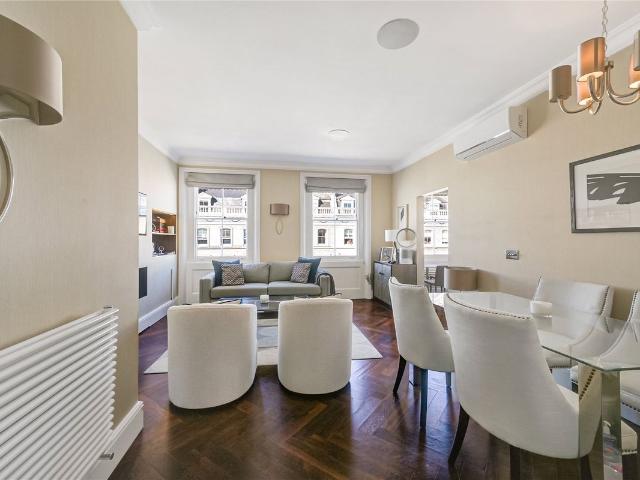 Apartment for rent in Brompton, Greater London