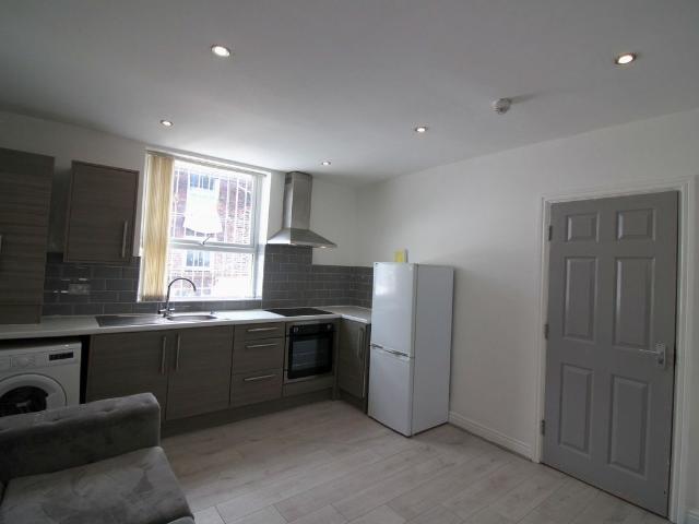 Apartment for rent in Elm Park, Calderstones